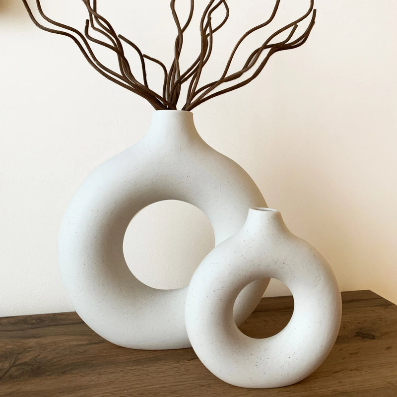 NORDIC VASE CIRCULAR HOLLOW CERAMIC DONUTS